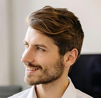Portrait de Michael Brennan, CTO et leader technologique en fintech et crypto